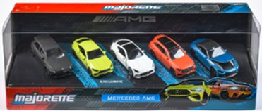 メルセデスAMG 5ピースギフトパック。2026年3月のカバヤ発表に対応する製品例の提供写真。